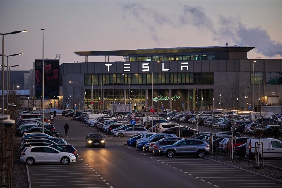 Tesla recortará "más del 10%" de su plantilla global por la "duplicación de roles y funciones laborales". 