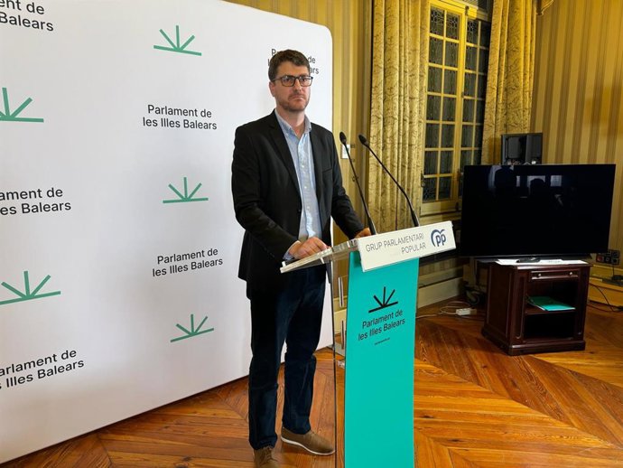 Archivo - El portavoz del PP en el Parlament, Sebastià Sagreras.
