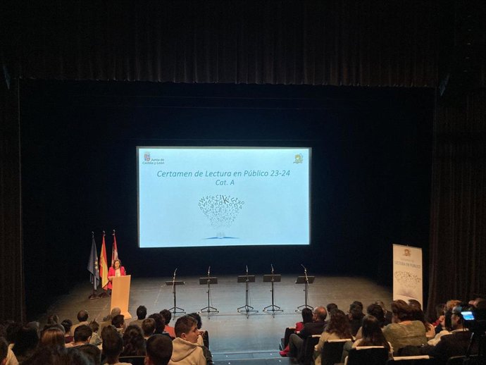 Un momento de la final del certamen 'Lectura en público'.