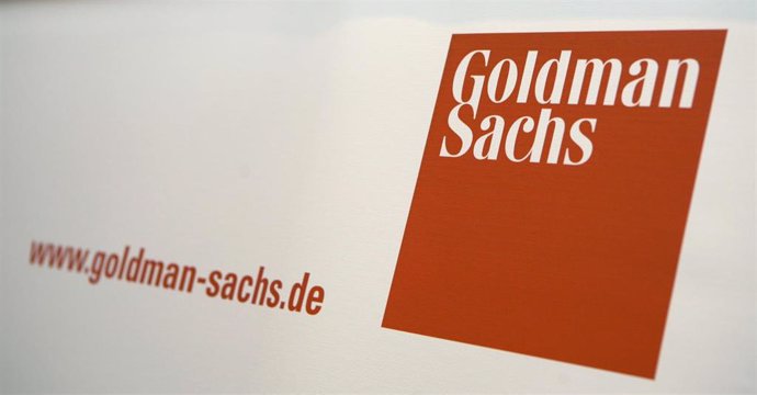 Archivo - FILED - 26 September 2007, Bavaria, Munich: The logo of financial services provider Goldman Sachs pictured during the 10th Investment Congress of the DAB Bank at the Sheraton Hotel. Goldman Sachs reported that net earnings for the fourth quarter