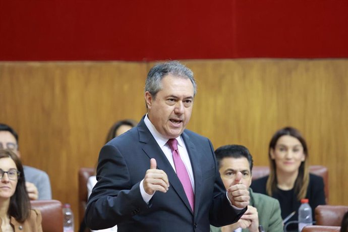 El secretario general del PSOE A, Juan Espadas, en una foto de archivo en el Parlamento andaluz.