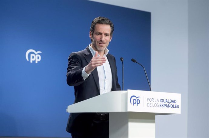 El portavoz del Partido Popular, Borja Sémper, durante una rueda de prensa posterior a la reunión del Comité de Dirección del Partido Popular, en la sede nacional del PP, a 1 de abril de 2024, en Madrid (España).  Borja Sémper ha anunciado hoy que su part