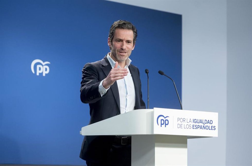 El portavoz del Partido Popular, Borja Sémper, durante una rueda de prensa posterior a la reunión del Comité de Dirección del Partido Popular, en la sede nacional del PP, a 1 de abril de 2024, en Madrid (España).  Borja Sémper ha anunciado hoy que su pa