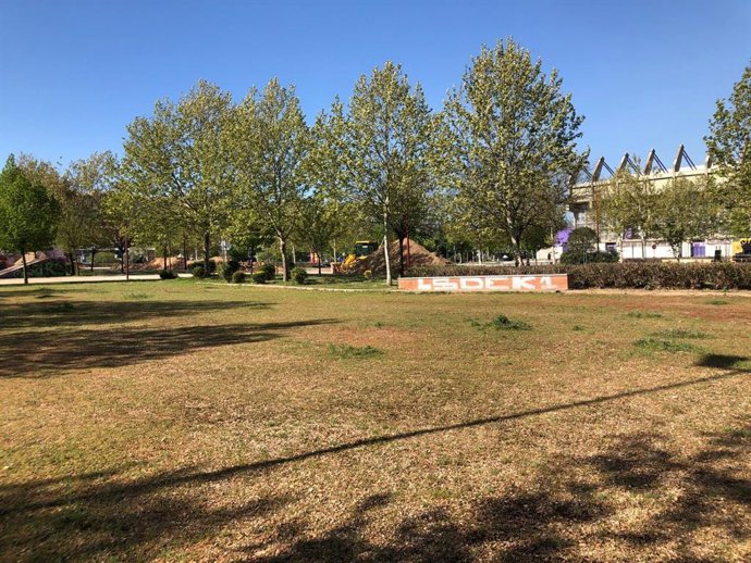 Explanada en la que se ubicará el nuevo recinto para la Feria de Folklore y Gastronomía.