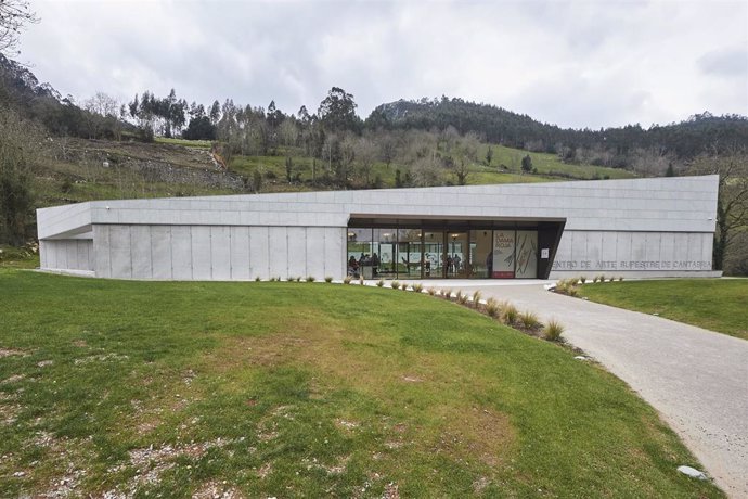 Archivo - Fachada del Centro de Arte Rupestre de Cantabria