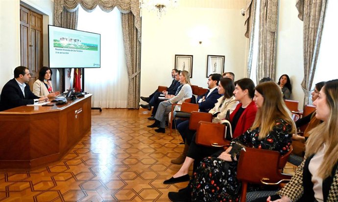 Reunión con los hosteleros.