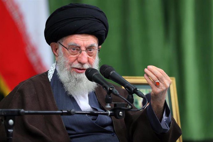 El líder supremo de Irán, el ayatolá Alí Jamenei (archivo)