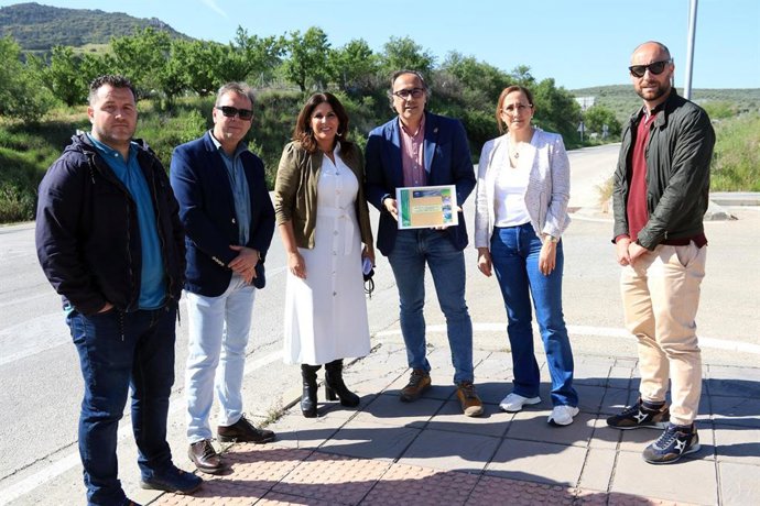 La portavoz parlamentaria del PSOE-A, Ángeles Férriz, en Torredelcampo (Jaén).