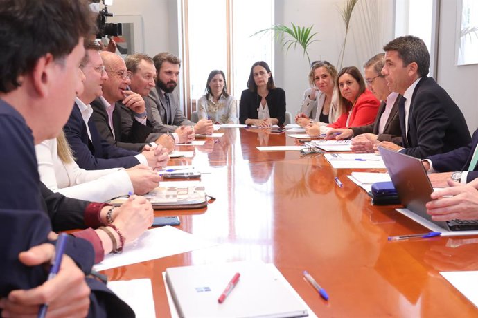 El president de la Generalitat Valenciana, Carlos Mazón, a la Taula de Participació d'Educació de 0 a 3 anys