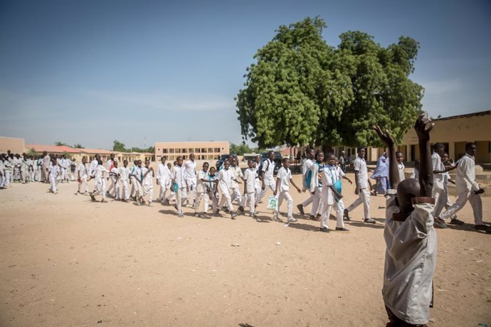 Archivo - November 24, 2021, Maiduguri, Borno State, Nigeria: A queue of students seen marching in the compound of Moduganari primary school..Northeast Nigeria has been experiencing an insurgency since 2009, which has led to 2.4 million people being displ