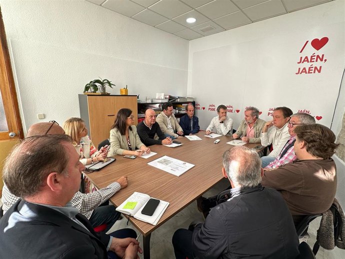 Reunión con representantes de los vecinos de Los Puentes.