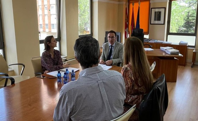 Consejería de Industria culpa a la Fundación del Serla de que los trabajadores no hayan cobrado las tres últimas nóminas.