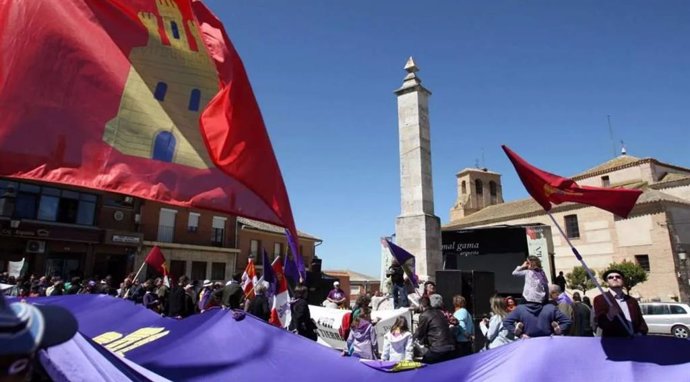 Celebración junto al monolito de los Comuneros en Villalar (Valladolid).