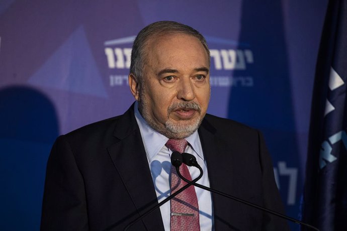 Archivo - 22 September 2019, Israel, Neve Ilan: Avigdor Liberman, Former Defence Minister of Israel and leader of the Yisrael Beiteinu (Israel Our Home) right-wing party speaks during a press conference. Photo: Ilia Yefimovich/dpa
