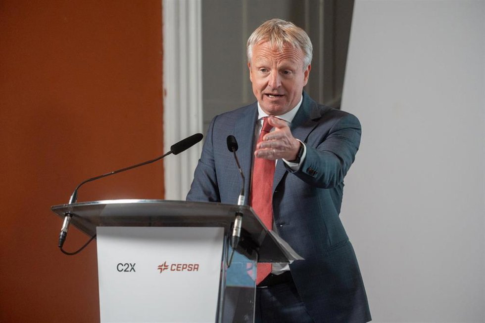 Archivo - El CEO de Cepsa, Maarten Wetselaar, interviene en el  acto de presentación, a 10 de enero de 2024 en Huelva, Andalucía (España). El presidente de la Junta de Andalucía, Juanma Moreno, participa en el acto de presentación y destaca la relevanci