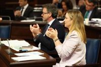 Prohens agradece durante el pleno a Ribas y Rodríguez su labor como portavoces y felicita a Cañadas y Verdú