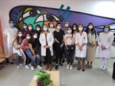 Foto: El Hospital de Linares (Jaén) recibe a alumnado del Colegio Sagrado Corazón con motivo de la Semana de la Ciencia
