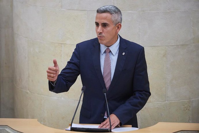 Archivo - El secretario general del PSOE en Cantabria y portavoz parlamentario, Pablo Zuloaga