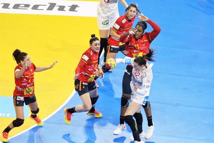 Archivo - Imagen del partido por el tercer puesto entre España y Dinamarca del Mundial Femenino de Balonmano en 2021