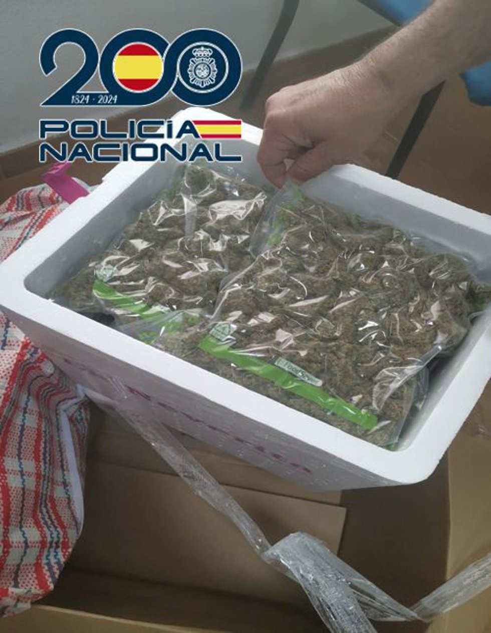 Paquete con droga intervenido.