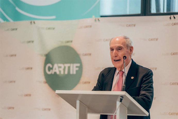 Archivo - José R. Perán, director general de CARTIF, recibe Premio de Honor de Castilla y León Económica.