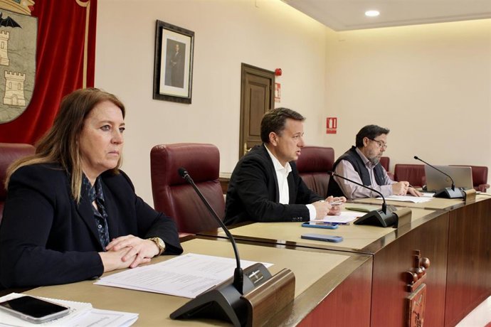 Manuel Serrano anuncia ante el Consejo de Discapacidad que casi 500.000 euros de remanente del Presupuesto se destinarán a aumentar las ayudas de carácter social