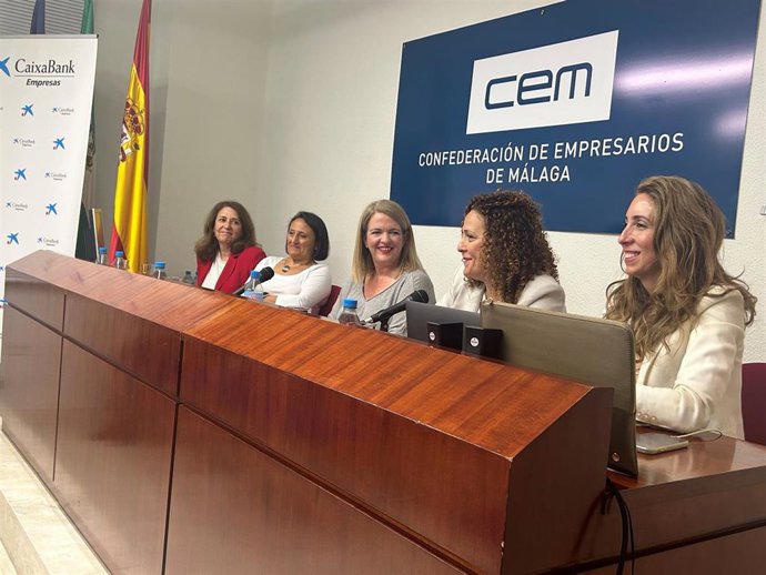 Jornada de la CEM y CaixaBank en torno al papel de la mujer en el sector tecnológico y la Inteligencia Artificial.