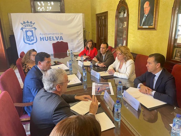 Reunión de la Comisión Puerto-Ciudad  de Huelva.
