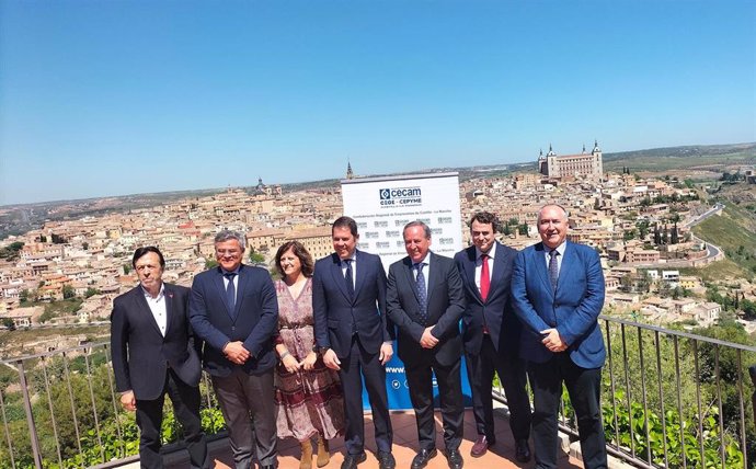 El Presidente De La Confederación Española De La Pequeña Y Mediana Empresa (Cepyme), Gerardo Cuerva, Se Reúne Con La Junta Directiva De Cecam En Toledo.