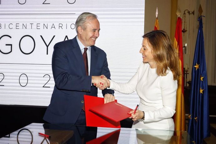 El presidente del Gobierno de Aragón, Jorge Azcón, y la alcaldesa, Natalia Chueca, han presentado el Plan Director de la conmemoración del bicentenario del fallecimiento de Francisco de Goya, en la Iglesia de San Juan de los Panetes.