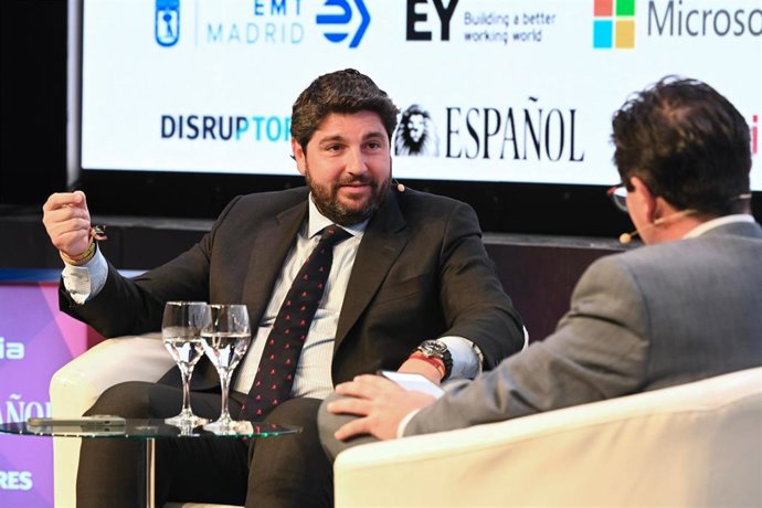 El presidente del Gobierno regional, Fernando López Miras, interviene en el IV Foro Económico Wake Up, Spain, organizado por el diario El Español, y que este año se celebra bajo el lema Las grandes oportunidades de España en una Europa en cambio
