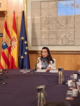 La presidenta de las Cortes de Aragón, Marta Fernández,