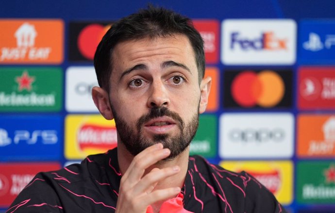 16 April 2024, United Kingdom, Manchester: Manchester City's Bernardo Silva attends a press conference at the City Football Academy, ahead of Wednesday's UEFA Champions League quarter-final, second leg soccer match against Real Madrid. Photo: Martin Ricke