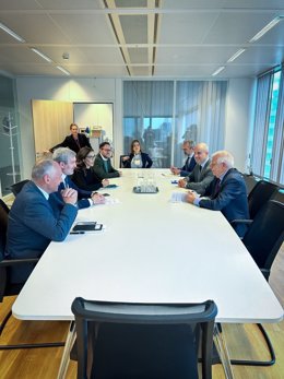 El presidente de Canarias, Fernando Clavijo, y su delegación en la reunión con el alto representante de la Unión para Asuntos Exteriores y Políticas de Seguridad de la Unión Europea (UE), Josep Borrell