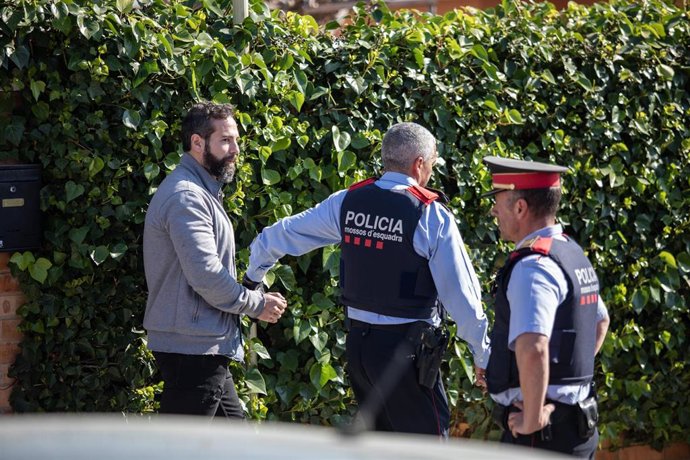 Archivo - Albert López en la inspección ocular del escenario del crimen de la Guardia Urbana, a 24 de febrero de 2020.