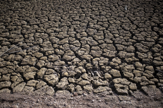 Archivo - Vista del pantano de Sau, a 22 de enero de 2024, en Barcelona, Catalunya (España). Los embalses de las cuencas internas en Catalunya están a punto de llegar al límite del 16% de media. El  pantano de Sau, en la provincia de Barcelona, se encue