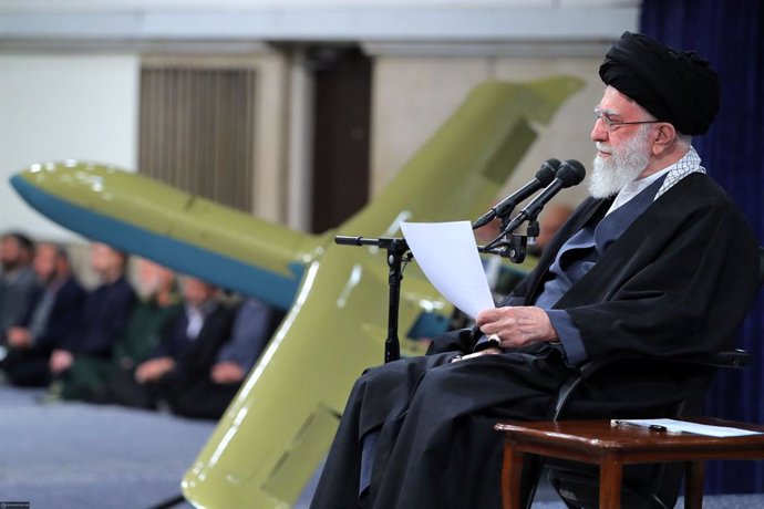Archivo - February 5, 2024, Tehran, Iran: Iran's Supreme Leader Ayatollah ALI KHAMENEI speaks during a meeting with Iranian army air force commanders in Tehran, with a local Kaman-12 drone displayed near him. Khamenei asked the nation to participate in th