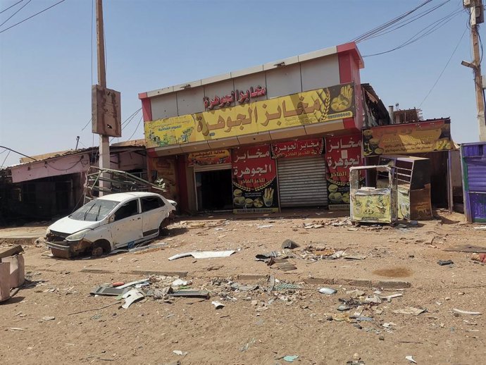 El mercado de Omdurmán, Sudan, tras un bombardeo
