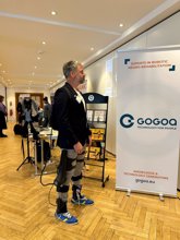 Foto: La firma vasca Gogoa Mobility Robots presenta en el salón Exo Berlin el primer exoesqueleto europeo para uso personal