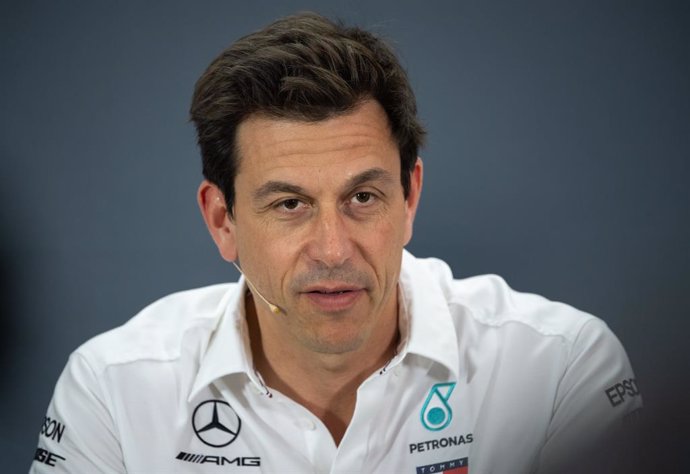 Archivo - FILED - 26 July 2019, Baden-Wuerttemberg, Hockenheim: Toto Wolff, Team Principal and CEO of Mercedes AMG Petronas Motor-sport Formula One Team, speaks during a press conference. Photo: Sebastian Gollnow/dpa