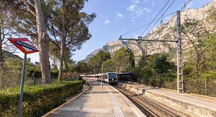 Estación Aeri de Montserrat, en el tramo de vía única entre Olesa de Montserrat y Manresa (Barcelona)