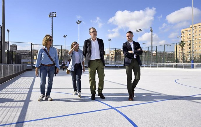 El alcalde de Murcia realiza una visita técnica de las obras de renovación acometidas en las 11 pistas