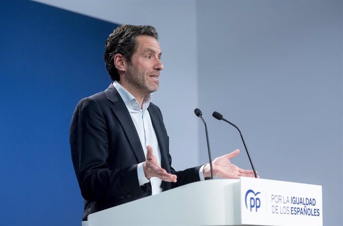 El portavoz del Partido Popular, Borja Sémper, durante una rueda de prensa posterior a la reunión del Comité de Dirección del Partido Popular, en la sede nacional del PP, a 1 de abril de 2024, en Madrid (España).  Borja Sémper ha anunciado hoy que su part