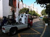 Foto: El comité de la grúa de Sevilla señala la "inmovilización" policial de una de las unidades por "falta de mantenimiento"
