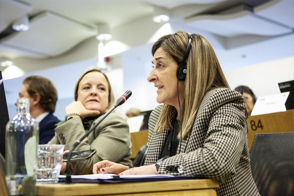 La presidenta de Cantabria, María José Sáenz de Buruaga, en el Comité de las Regiones