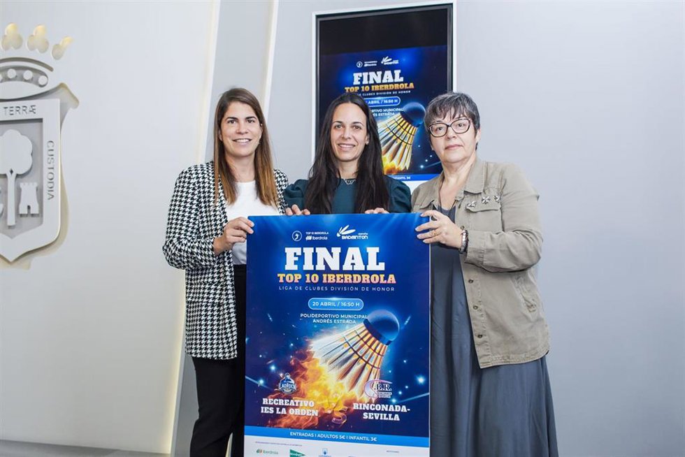 Presentación en el Ayuntamiento de Huelva del partido de vuelta de la gran final de la Liga de Clubes División de Honor de Bádminton.