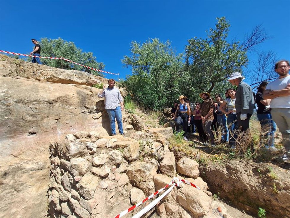Visita a los nuevos hallazgos en las Piedras de Cardado