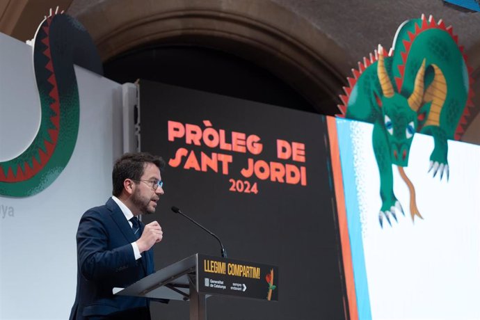 El presidente de la Generalitat de Catalunya, Pere Aragonès, en el Pròleg de Sant Jordi 2024 en el Palau de la Generalitat
