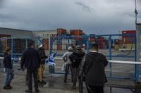 Entran por primera vez ocho camiones cargados con harina  para Gaza por el puerto de Ashdod