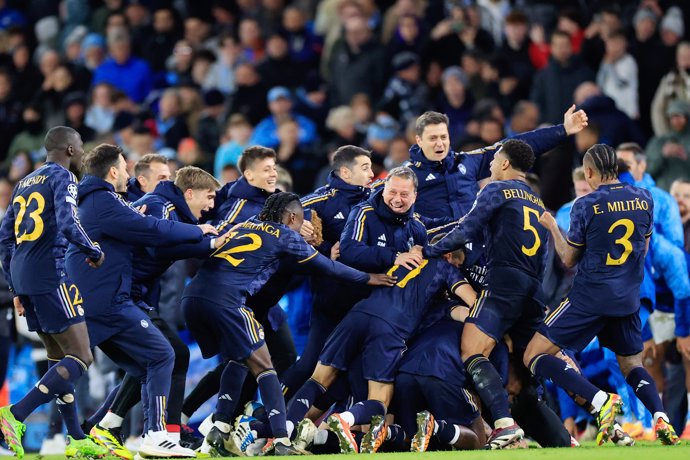 Real Madrid players celebrate the penalty shoot out victory at the end of the UEFA Champions League, Quarter-finals, 2nd leg football match between Manchester City and Real Madrid on April 17, 2024 at Etihad Stadium in Manchester, England - Photo Conor 